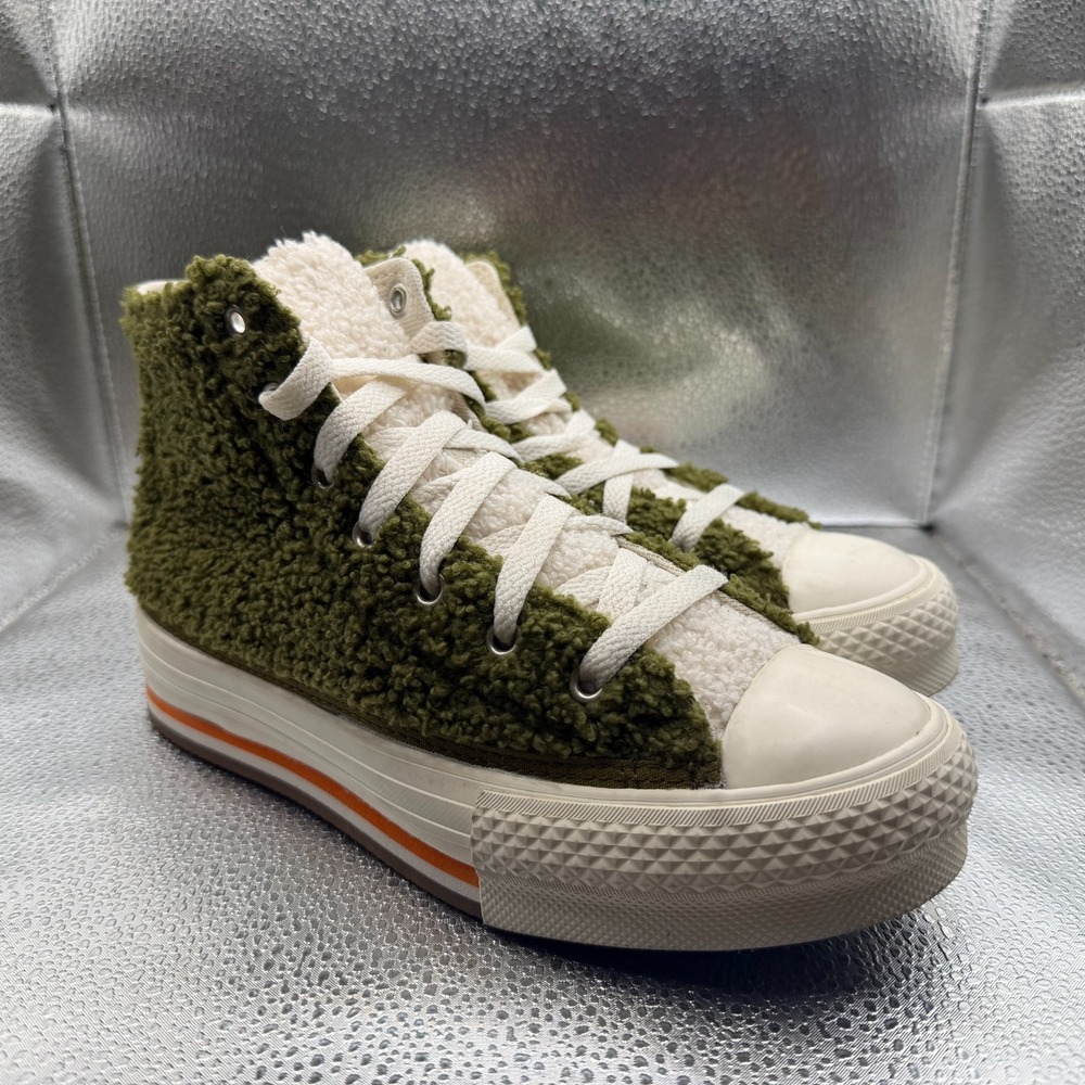Size 4 Converse Chuck Taylor All Star Green Kids High Sherpa Sneakers 673198C